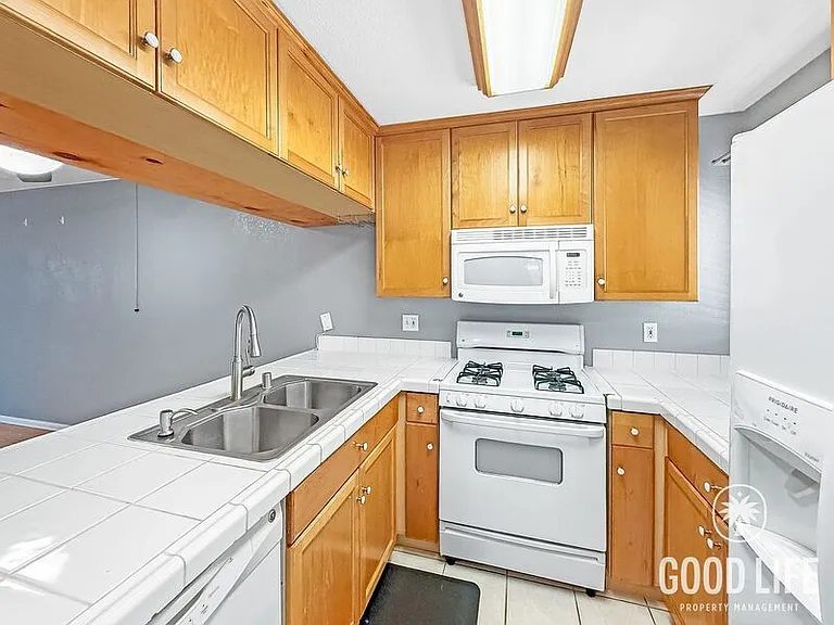 1460 15th St — Photo 5