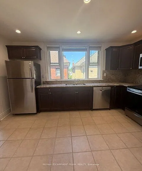 302 Jackson St W #2 — Photo 3