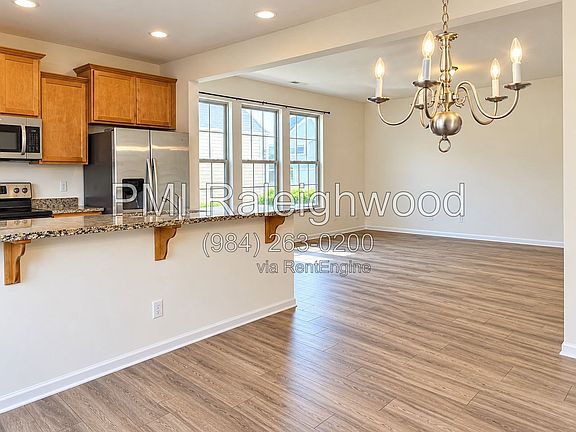 3rd image of 1223 Garden Stone Dr
