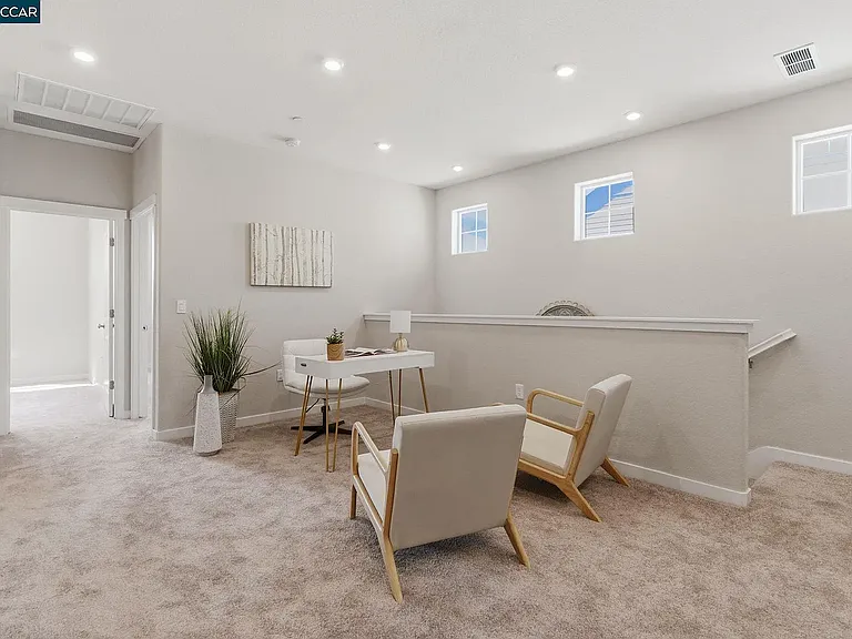 49 E Funderburg Blvd — Photo 24