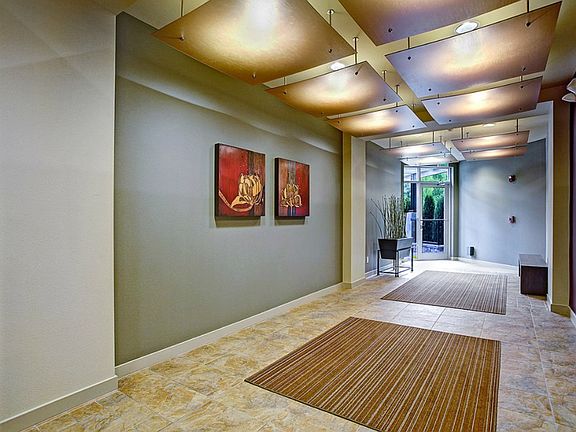 3rd image of 150 102nd Ave SE Unit 414
