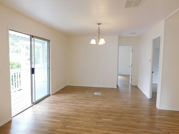 5th image of 11420 124th Street Ct E #118