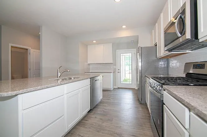 2606 Plano Dr — Photo 25