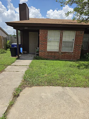 121 Oakwood Ln Photo 1