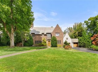 4 Bradford Rd, Scarsdale, NY 10583