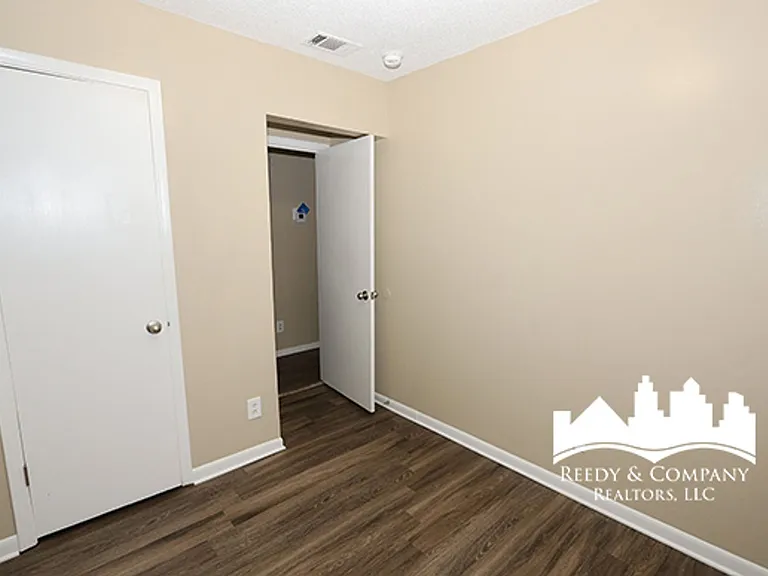 1616 Winston Dr — Photo 11