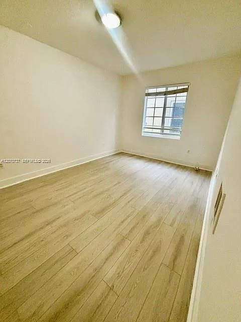 1000 Meridian Ave #18