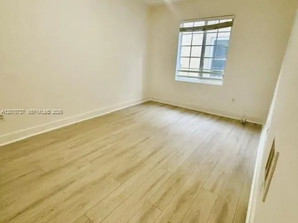 1000 Meridian Ave #18, Miami Beach, FL 33139
