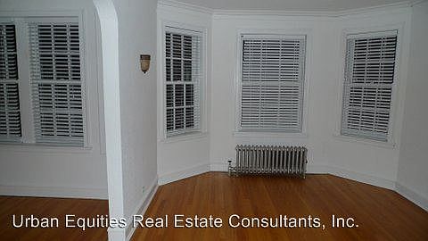 2nd image of 4881 N Paulina St APT 3A
