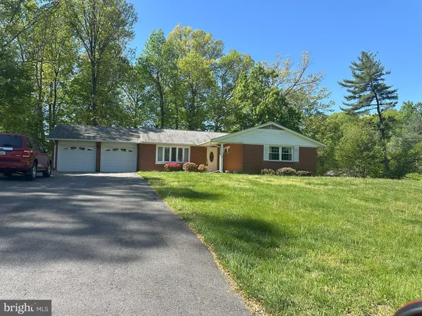 10621 Graeloch Rd, Laurel, MD 20723