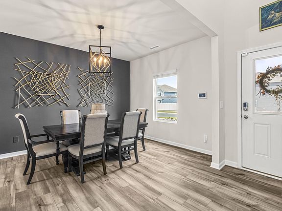 5th image of 761 Riguard Way