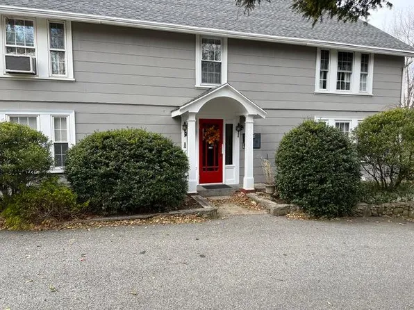 2320 Diamond Hill Rd, Woonsocket, RI 02895