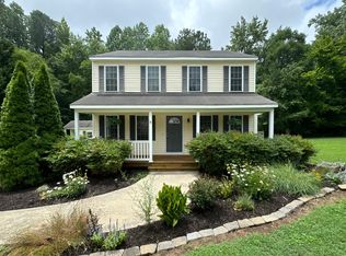 1610 Danhurst Dr, Midlothian, VA 23113