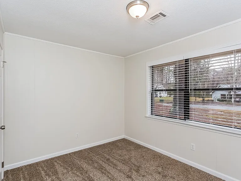 5 Silverwood Dr — Photo 12