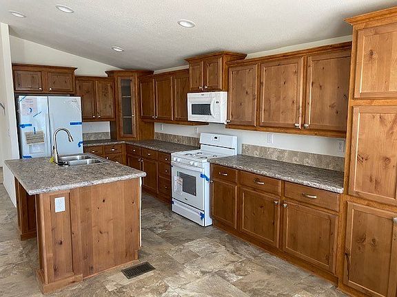 3rd image of 11101 E University Dr #65