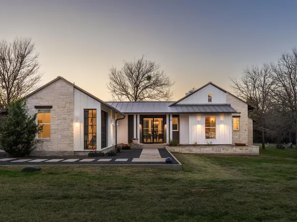 220 Estate Row, Cedar Creek, TX 78612