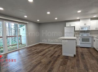 2400 20th Ave NW APT 13C, Olympia, WA 98502