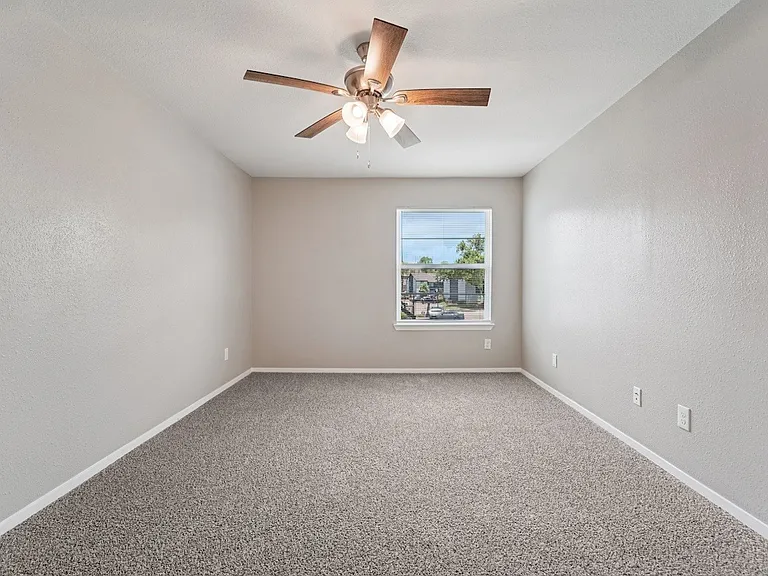 Crosby at Westchase Apartments — Photo 106