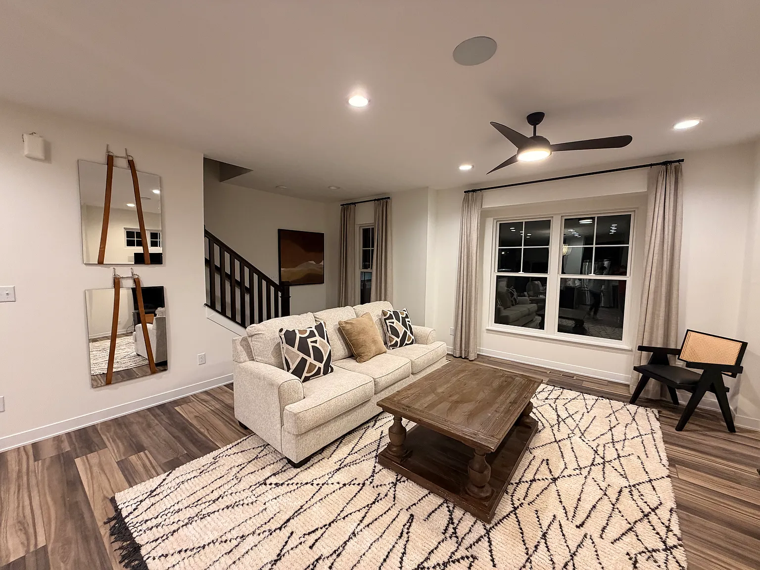 3 bed, 2.5 bath, 1884 sqft, $2,950 — Photo 4