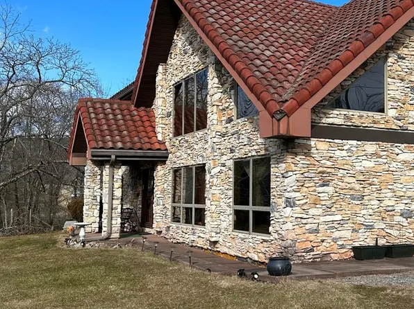 175 Spring Rd, Tower City, PA 17980