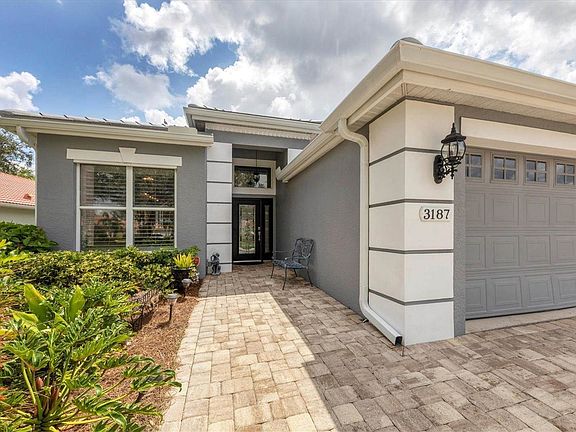 4th image of 3187 Village Ln