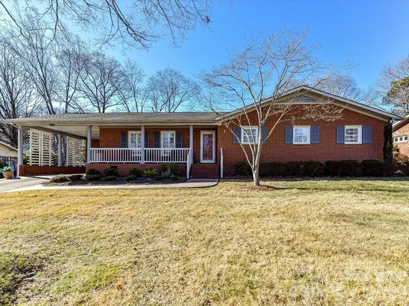 361 Wedgewood Dr, Mooresville, NC 28115