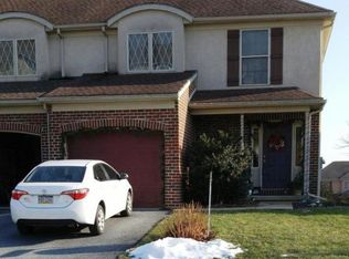 96 Hawk Ln, Ephrata, PA 17522