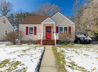 270 N Garfield Ave, Mundelein, IL