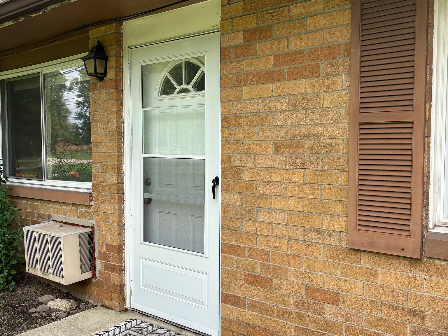 3 bed, 900 sqft, $1,450 — Photo 2
