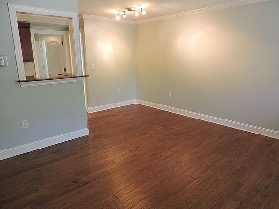 4th image of 23 College Ave SE APT 9