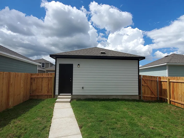 1717 Fountain Bridge Dr #1 — Photo 10