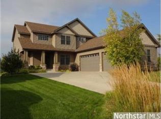 781 Applewood Cir, Victoria, MN 55386
