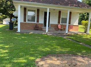 10248 Stotlar Rd, Marion, IL 62959