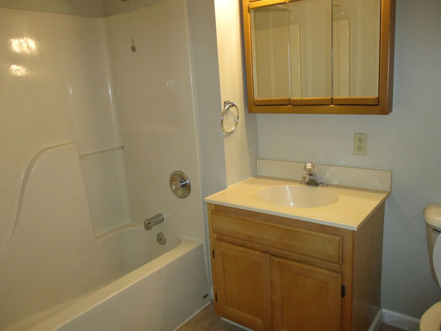 Newbury Apartment Homes — Photo 4