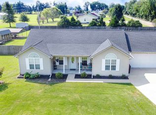 858 Farrow Rd, Bells, TN 38006