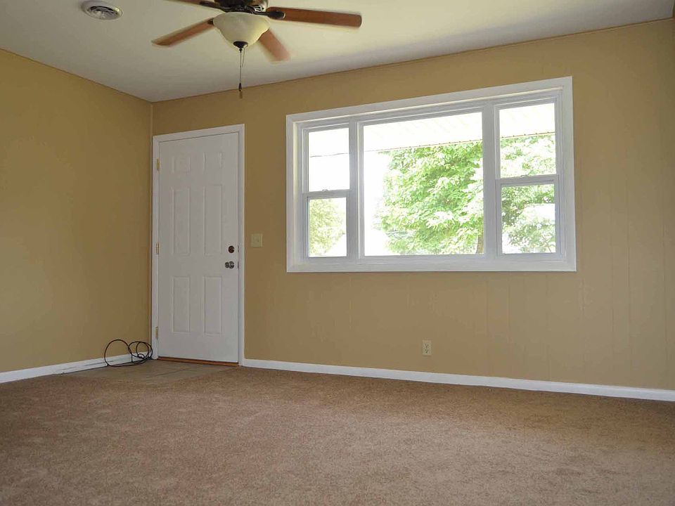 512 Fleming St, Bernie, MO 63822 Zillow