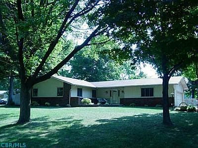 1st image of 13916 Wayside Dr NW