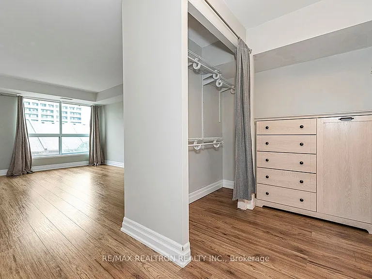 2111 Lake Shore Blvd W #505 — Photo 13