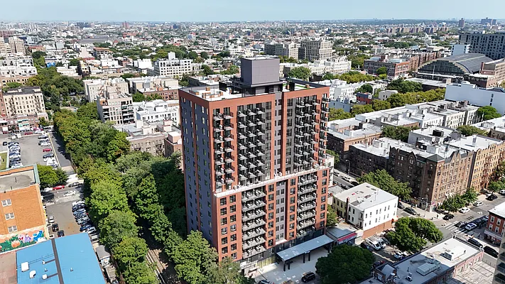 Rented by Carroll Development Leasing LLC | media 38