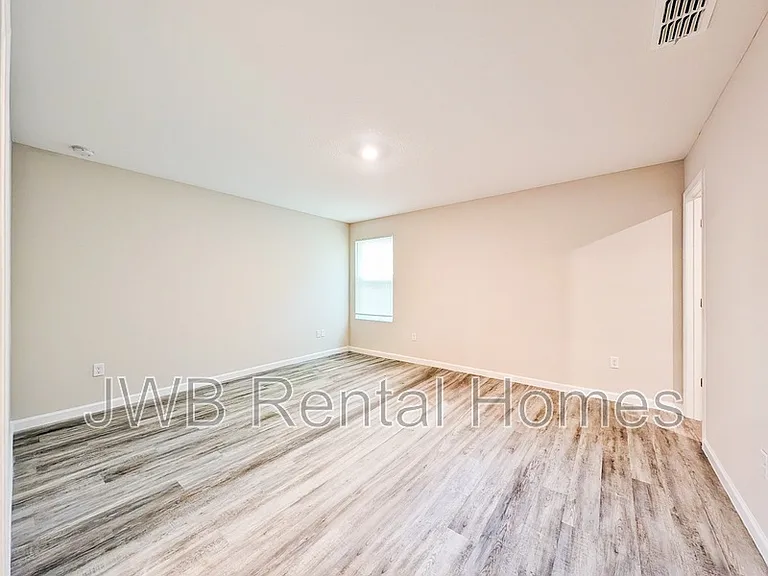 4150 Nolan St — Photo 8