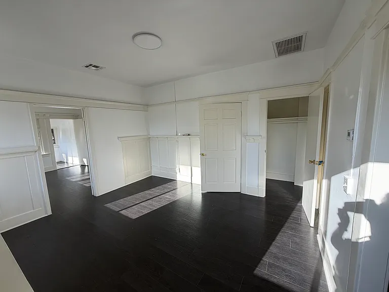 500 W Wilson Ave #502-1/2 — Photo 12