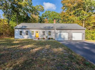 25 Kelsies Way, Putnam, CT 06260