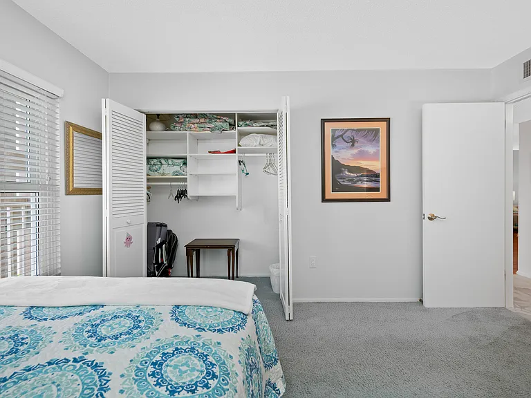 121 Island Way #323 — Photo 35
