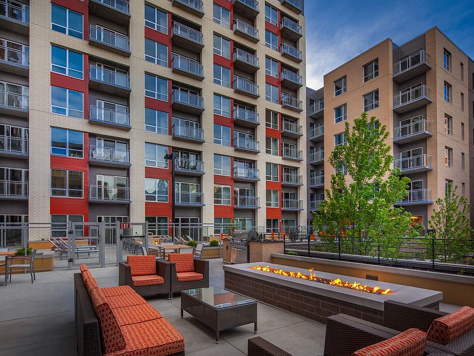Domain Apartments in Downtown Madison, Wisconsin. Luxury studio, 1 bedroom, 1 bedroom + Den, and 2 bedroom apartments.