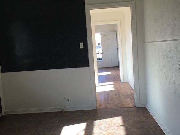 3rd image of 2209 W Louisiana Ave