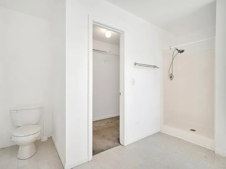 100 Maximus Dr — Photo 8