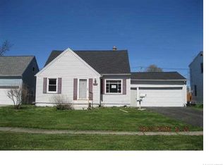 964 Pioneer Dr, North Tonawanda, NY 14120