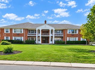 2000 Parkside Dr #2C, Park Ridge, IL 60068