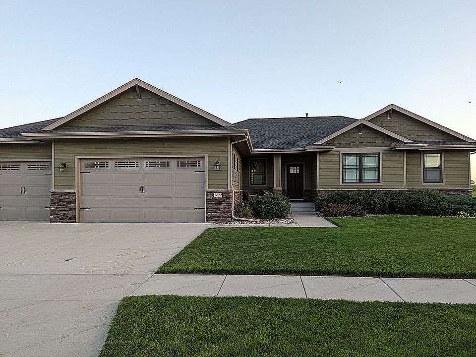 2nd image of 2622 Coyote Dr