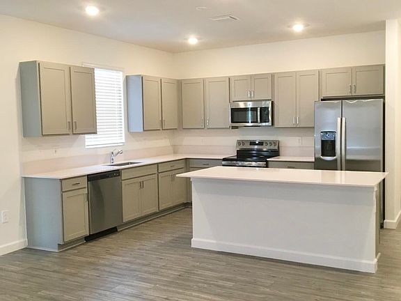 5th image of 12226 SW Roma Cir